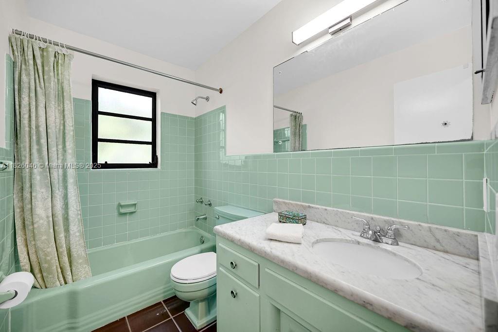 527 Gerona Ave, Coral Gables, Florida image 24