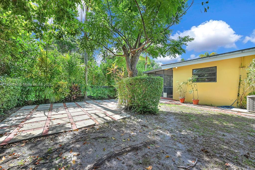 527 Gerona Ave, Coral Gables, Florida image 34