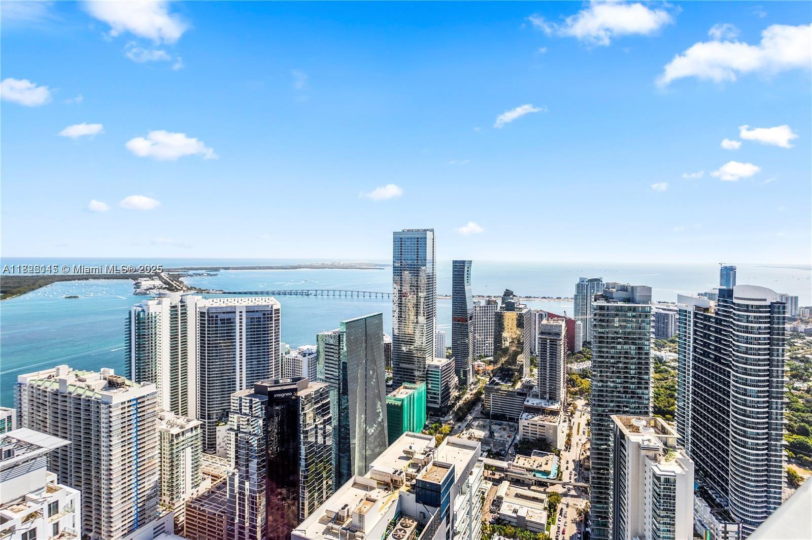 Apartamento para Alugar em Miami, FL
