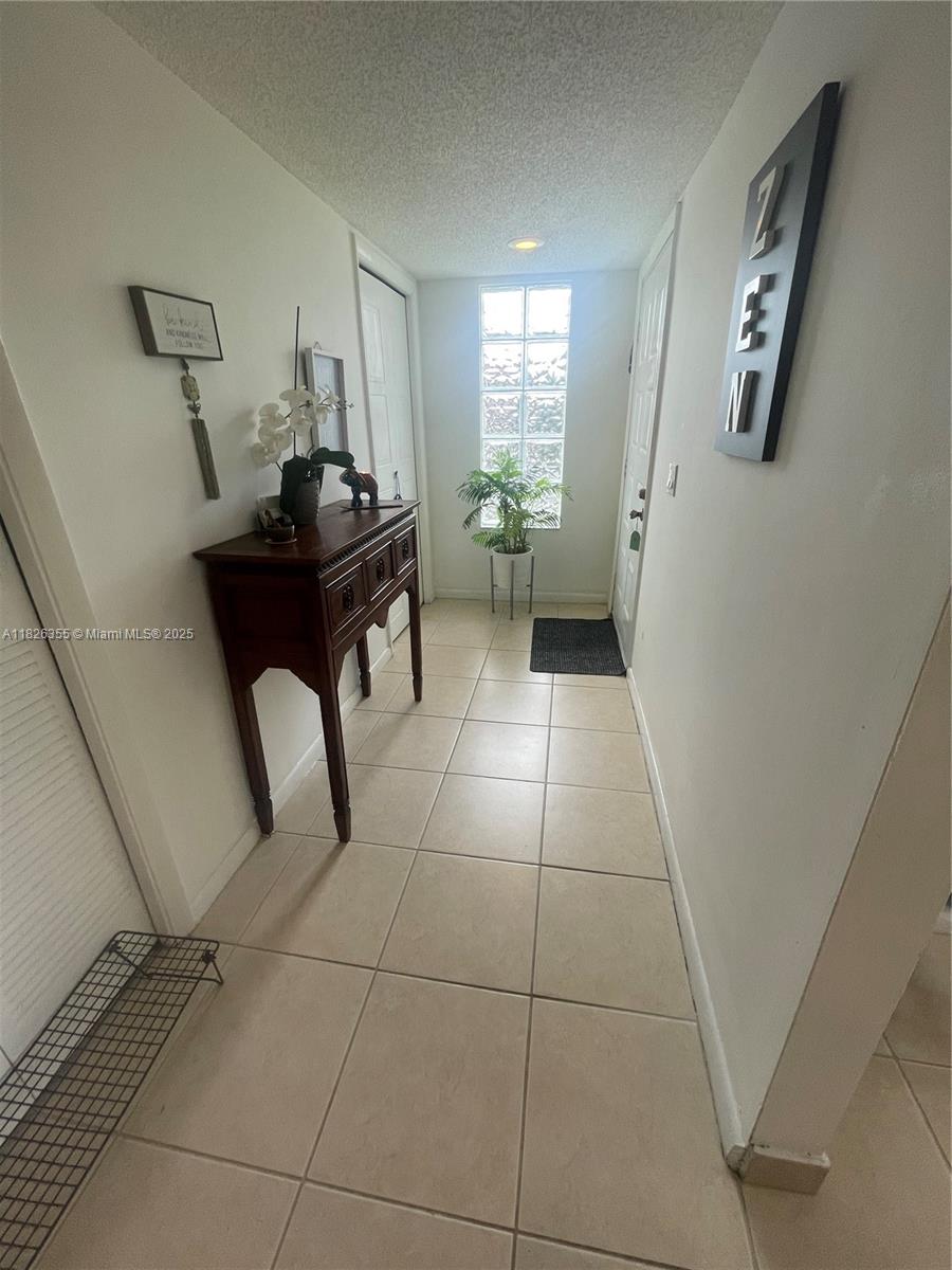 310 Lakeview Dr #201, Weston, Florida image 6