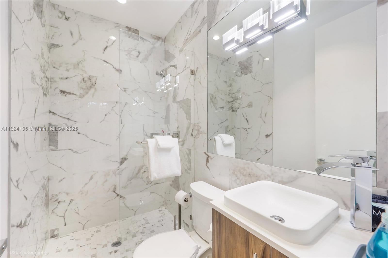 7501 Coquina Dr, North Bay Village, Florida image 39