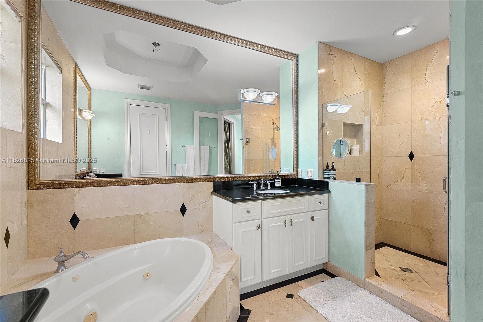 5843 Paradise Point Dr, Palmetto Bay, Florida image 31
