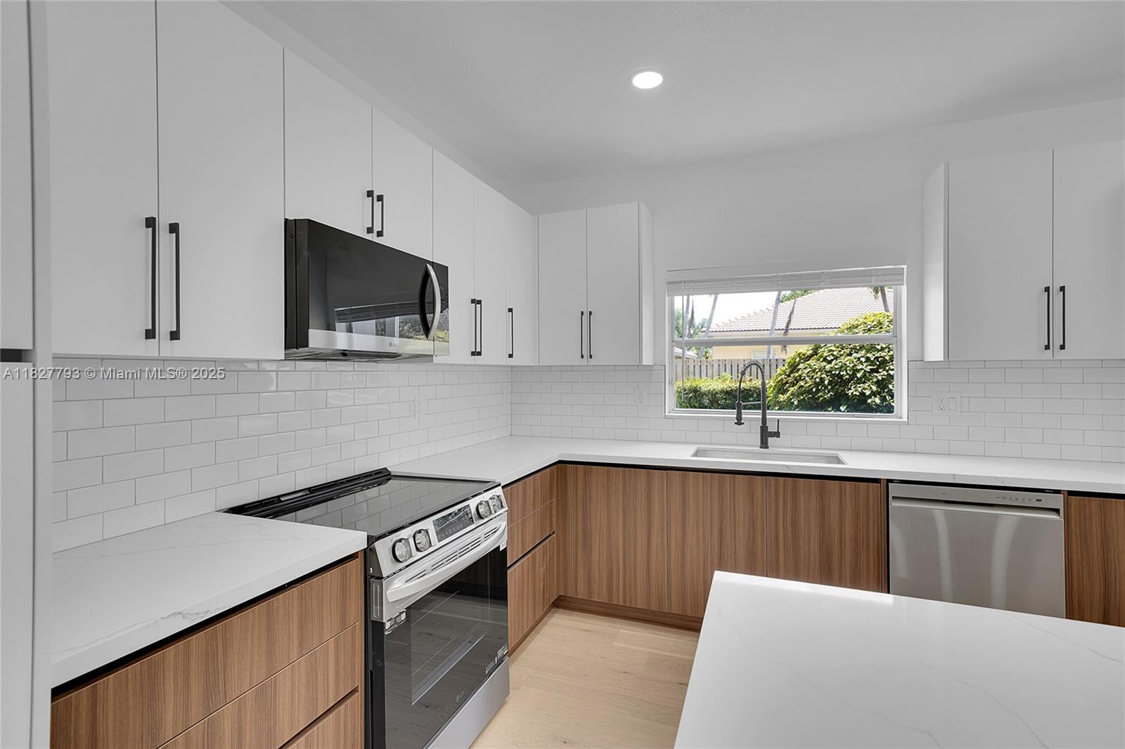 16400 Sapphire Pl, Weston, Florida image 12