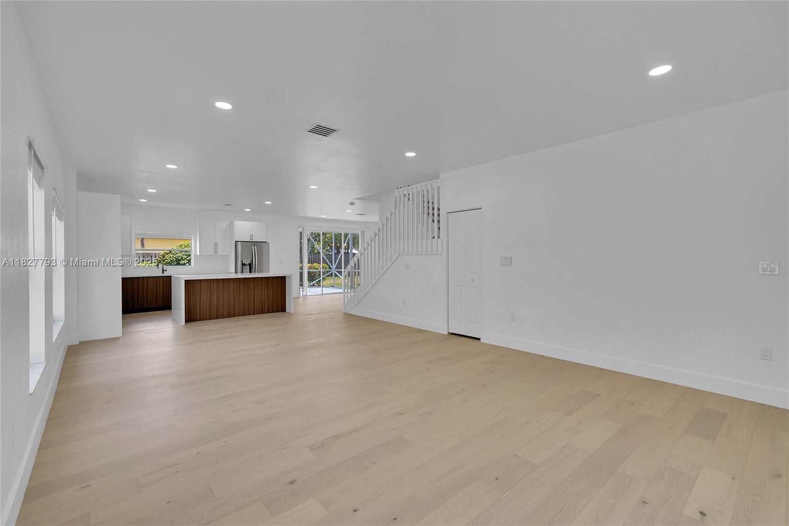 16400 Sapphire Pl, Weston, Florida image 8