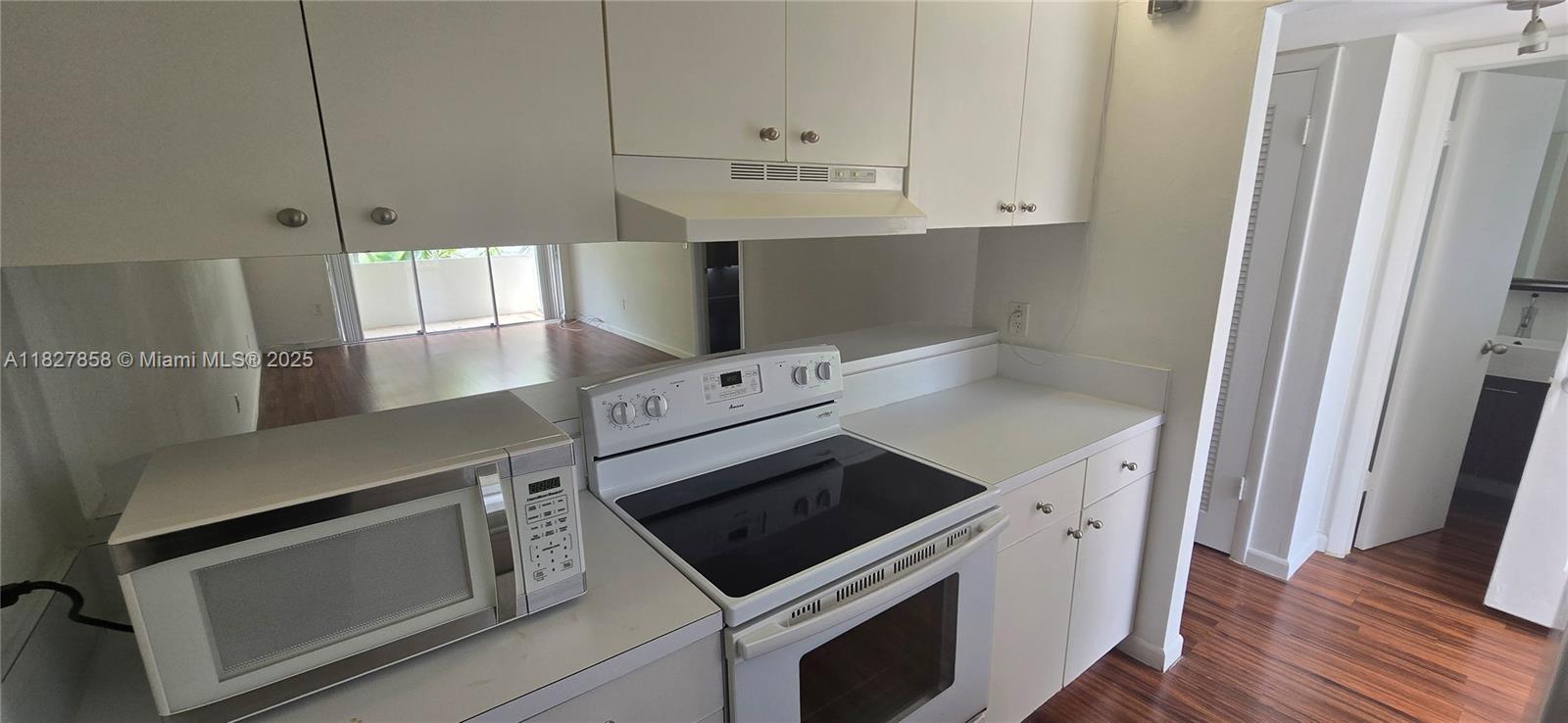 1235 Mariposa Ave #8, Coral Gables, Florida image 4
