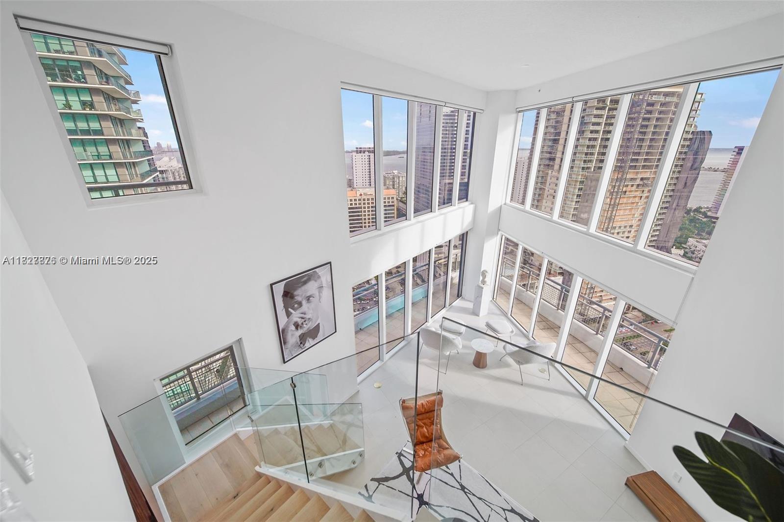 Apartamento para Alugar em Miami, FL