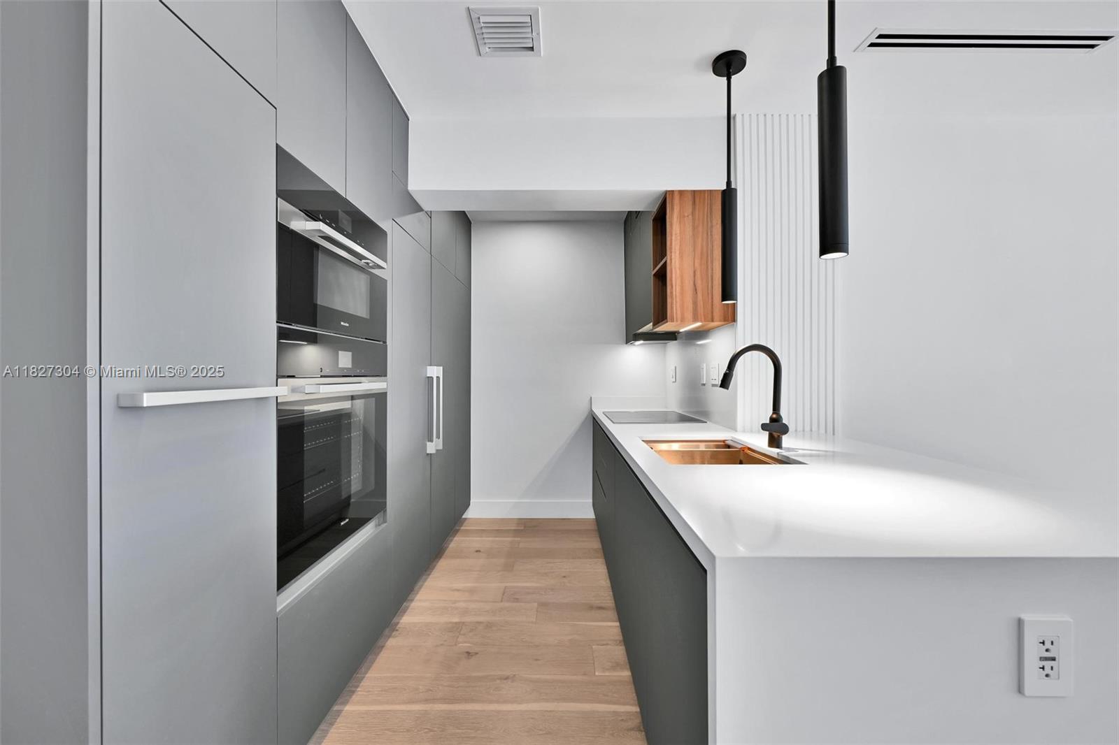 200 Sunrise Dr #200C, Key Biscayne, Florida image 1