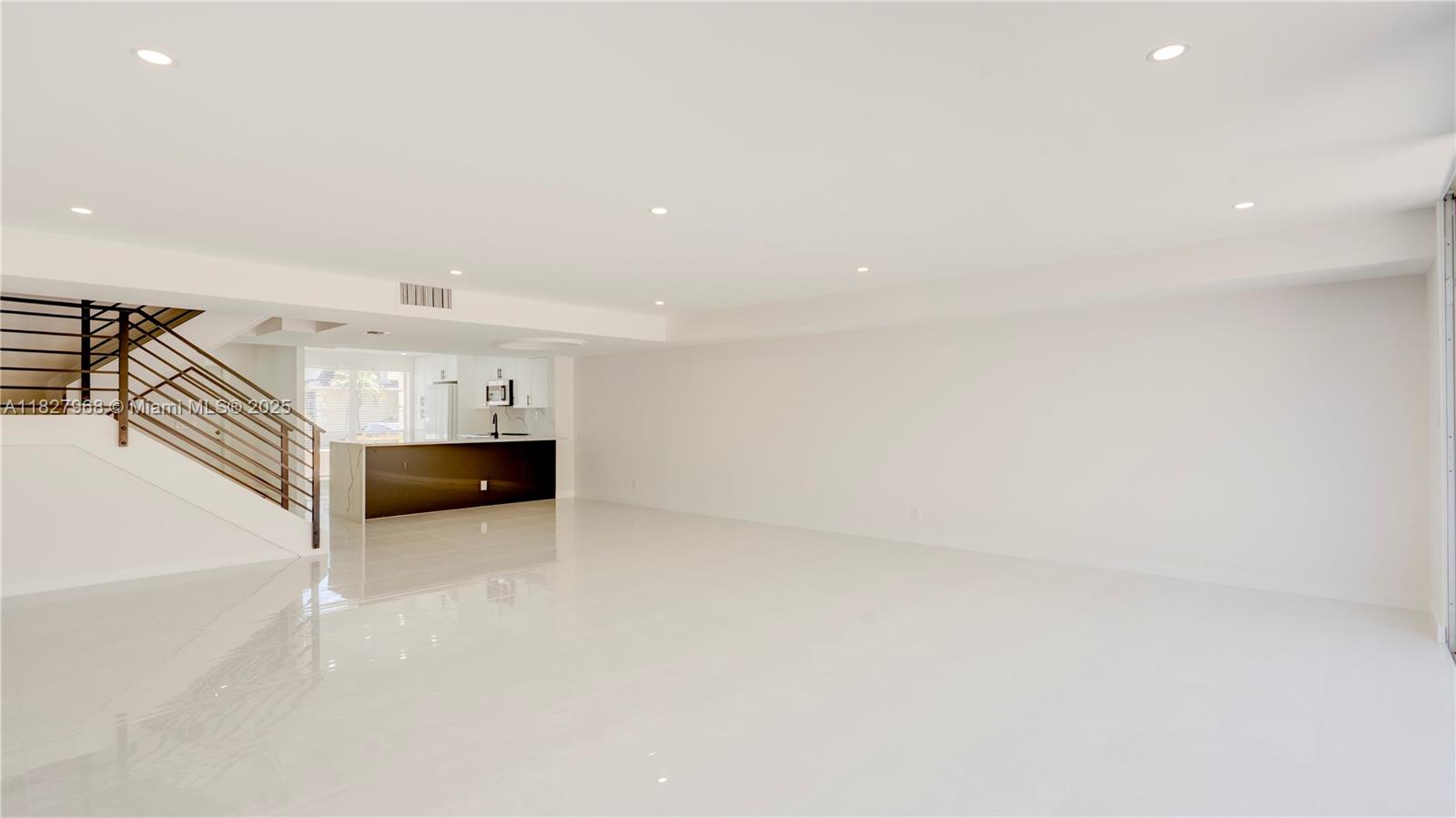 933 NE 24th Ave #169, Hallandale Beach, Florida image 13