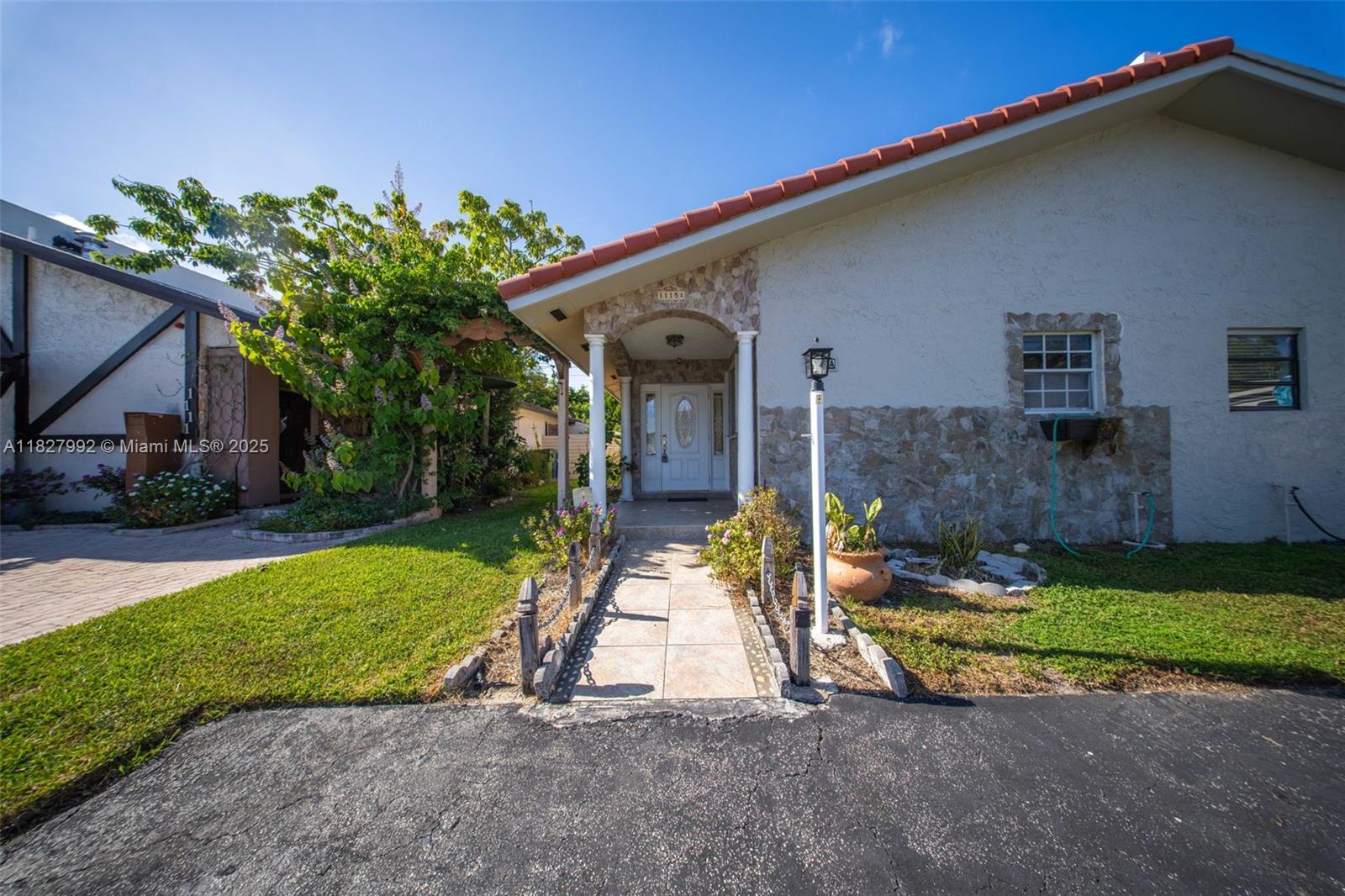 1115 NE 1st Ct #A, Hallandale Beach, Florida image 2