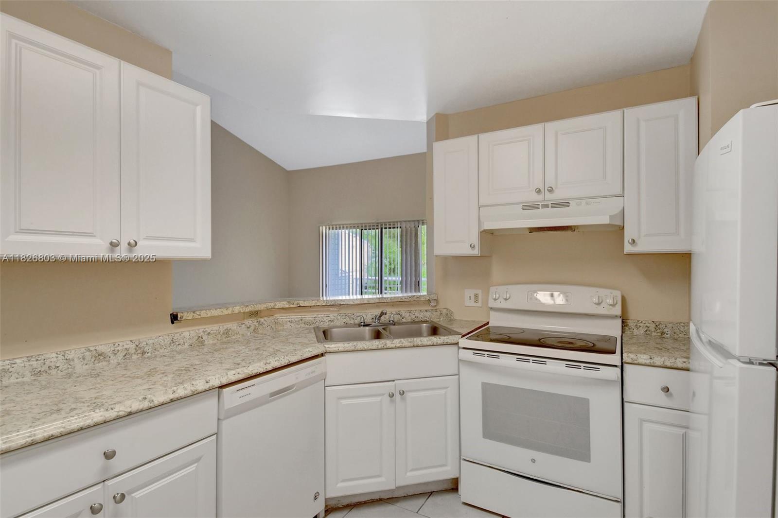 Residential, Oakland Park, Florida image 25
