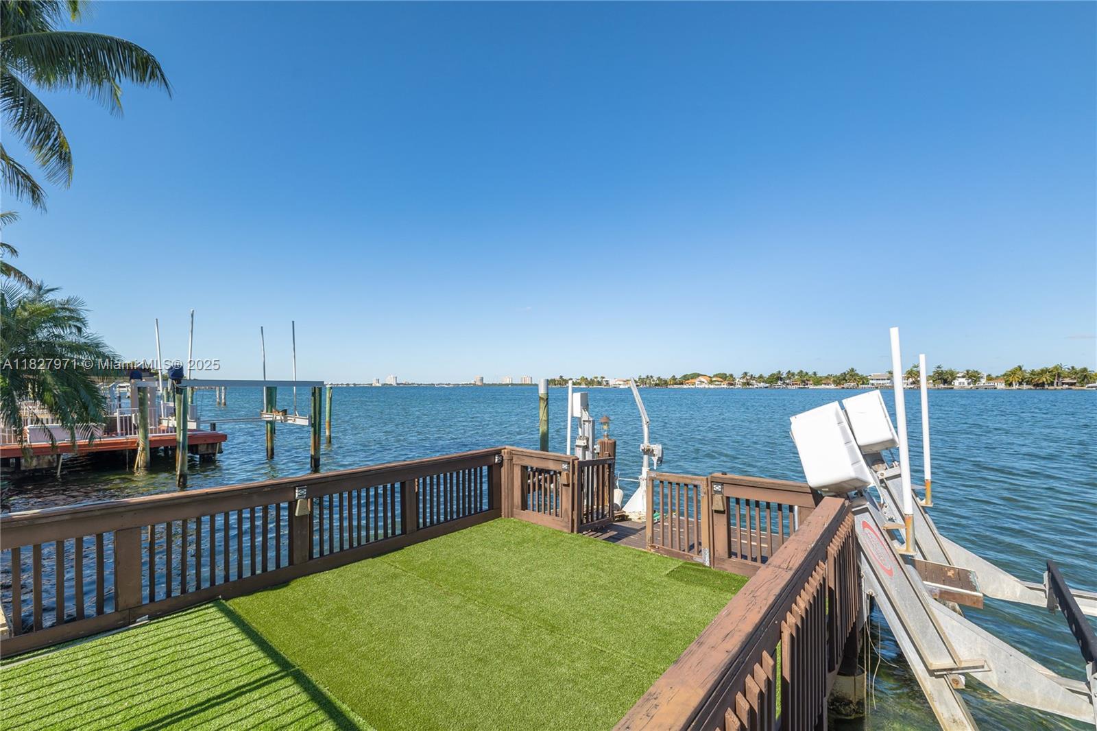 1375 N Biscayne Point Rd, Miami Beach, Florida image 39