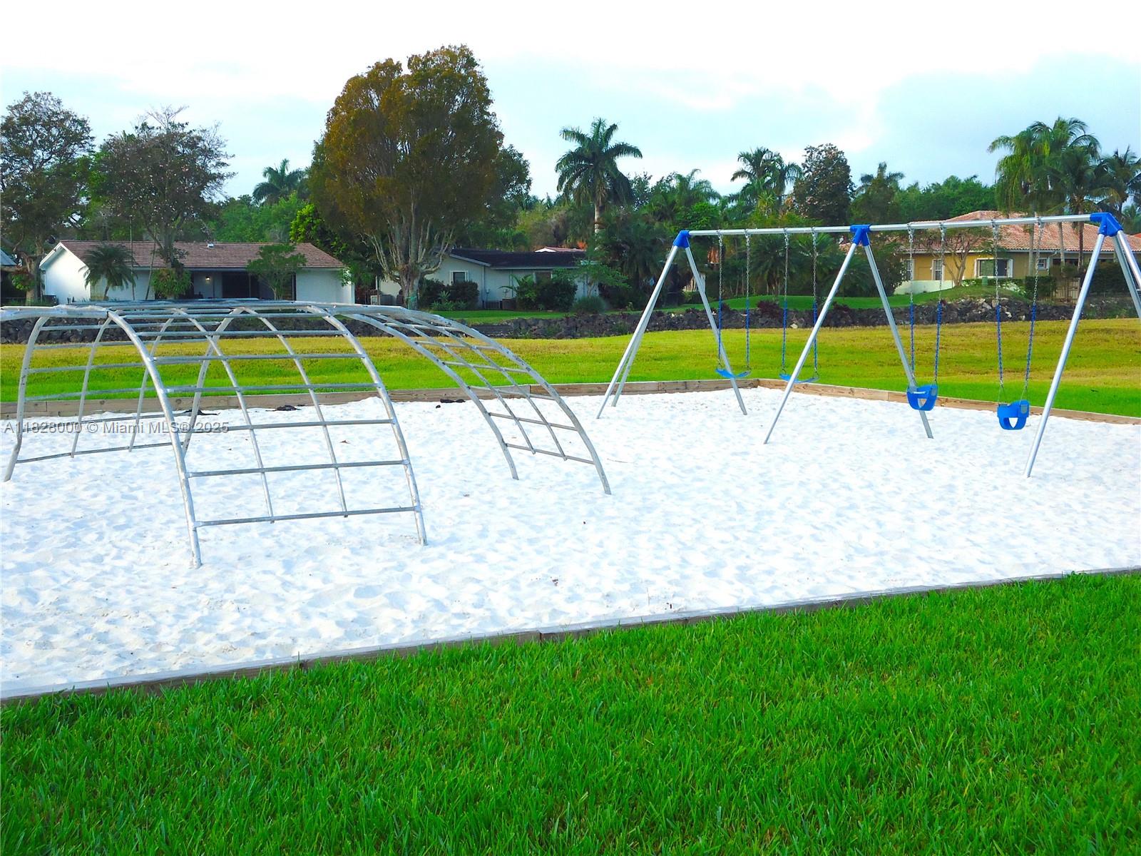 Property photo # 6