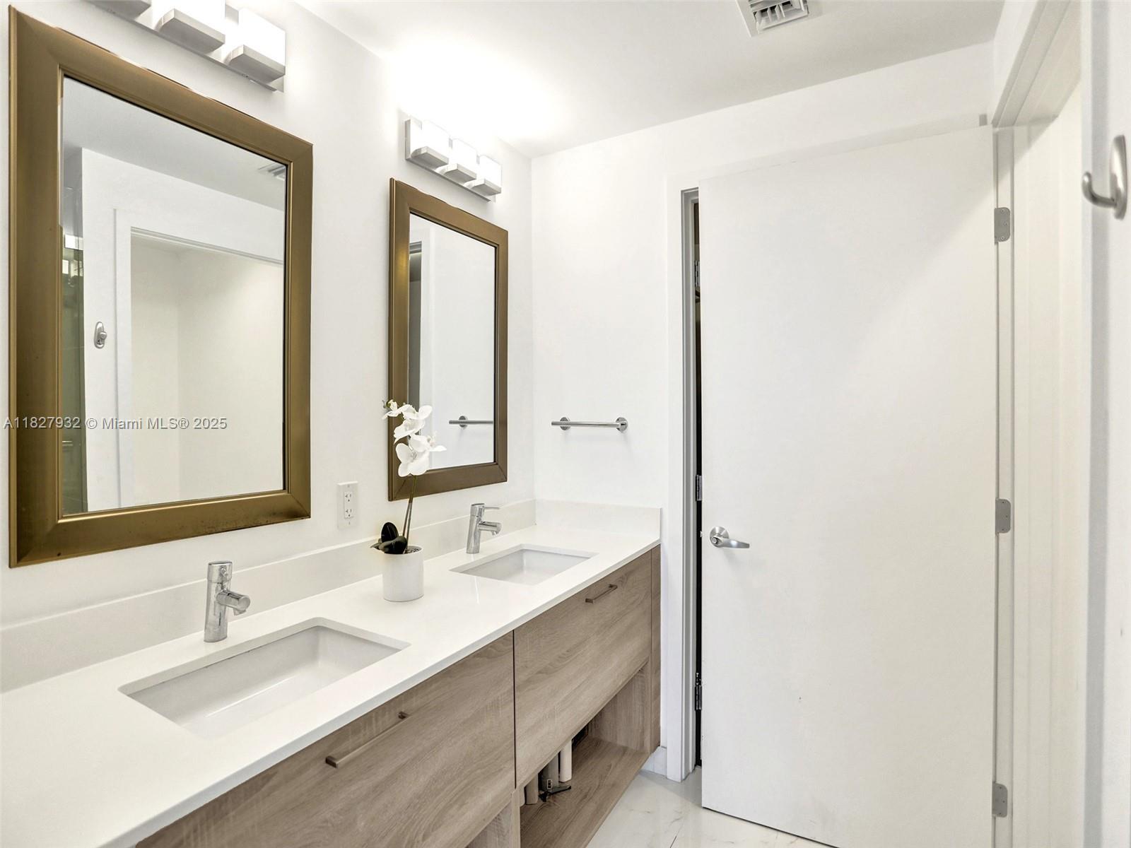 16385 Biscayne Blvd #403, North Miami Beach, Florida image 10