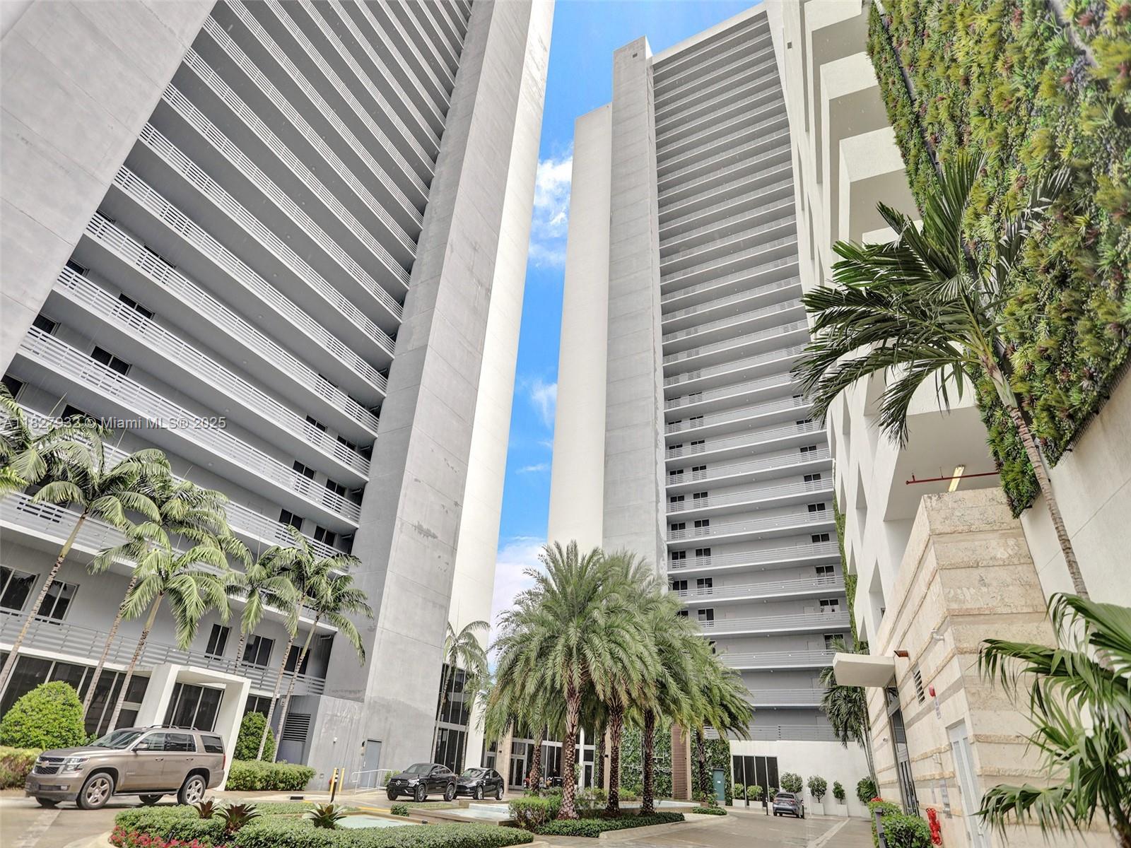 16385 Biscayne Blvd #403, North Miami Beach, Florida image 24