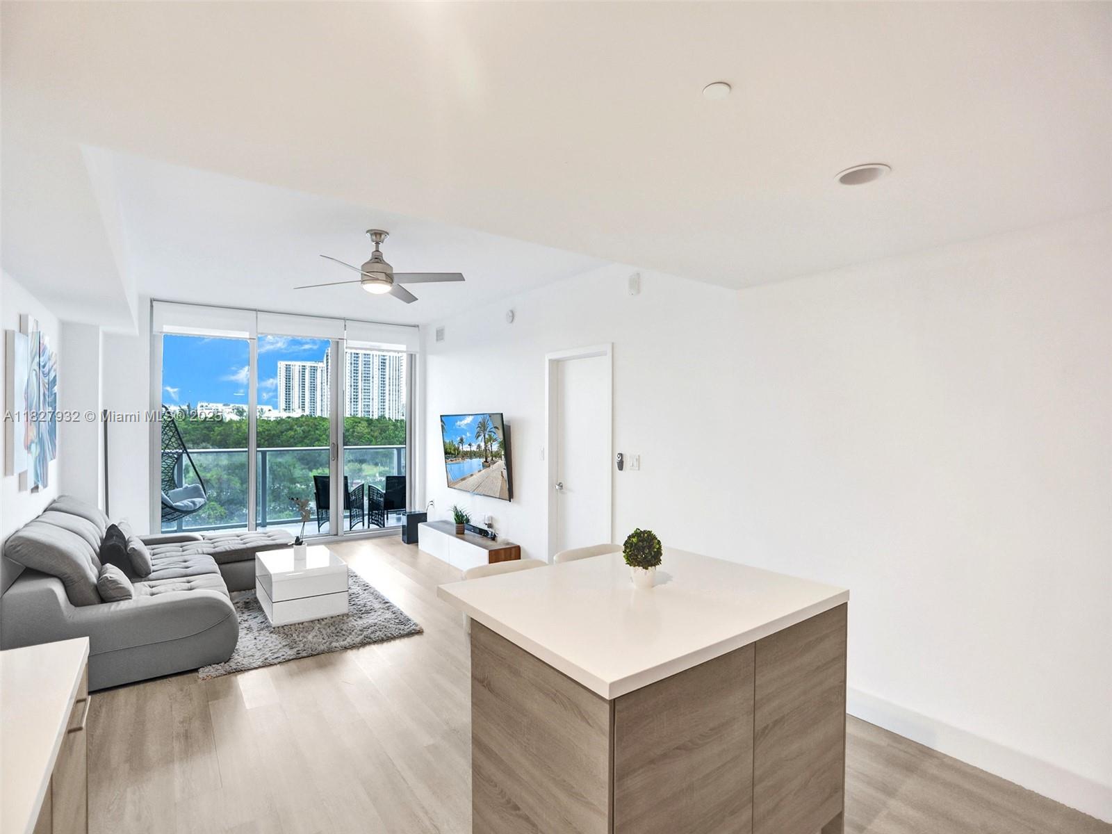 16385 Biscayne Blvd #403, North Miami Beach, Florida image 6