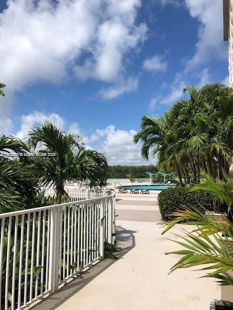 400 Kings Point Dr #820, Sunny Isles Beach, Florida image 14