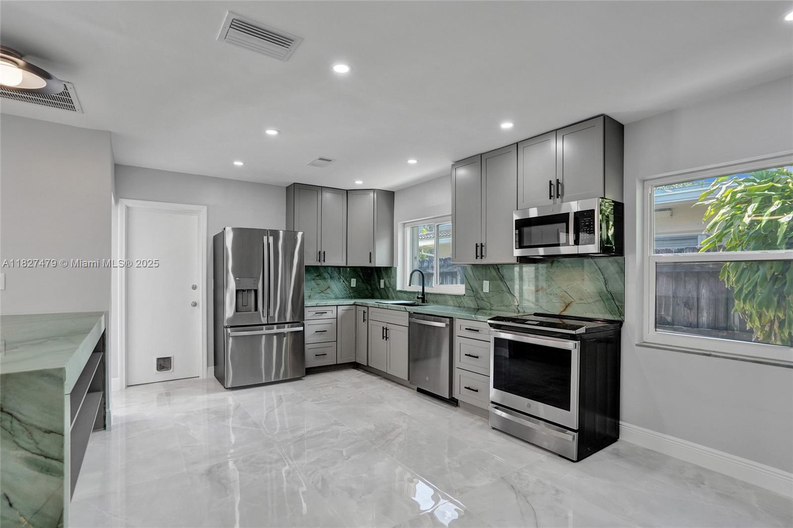 1424 Adams St, Hollywood, Florida image 47