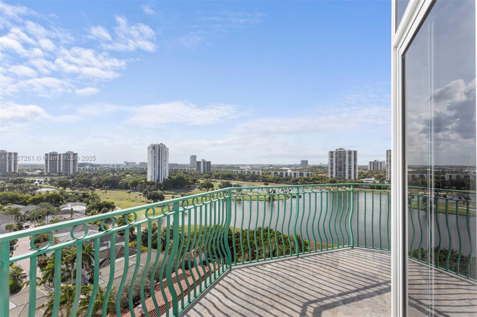 19900 E Country Club Dr #TS10, Aventura, Florida image 13