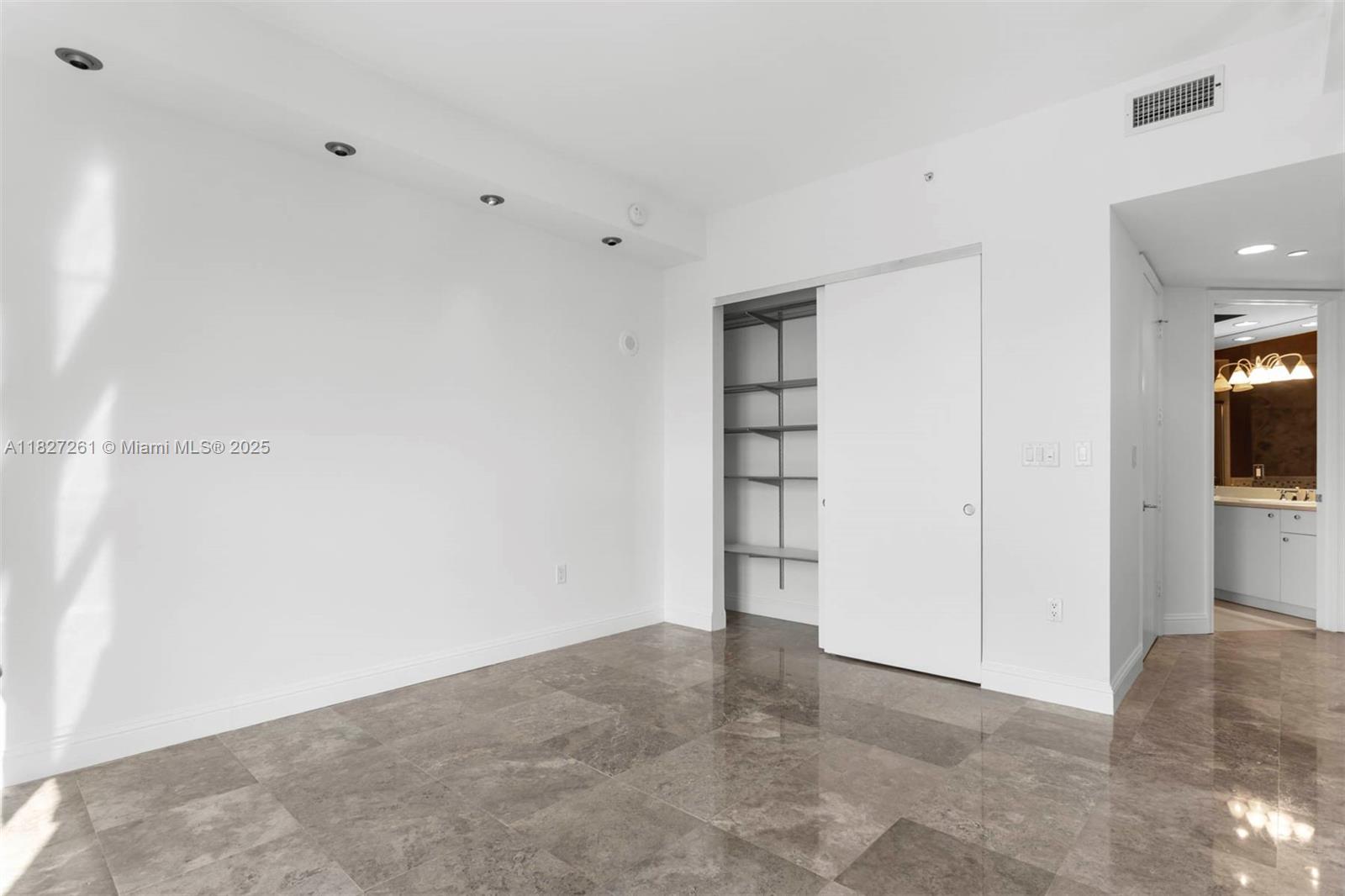 19900 E Country Club Dr #TS10, Aventura, Florida image 15