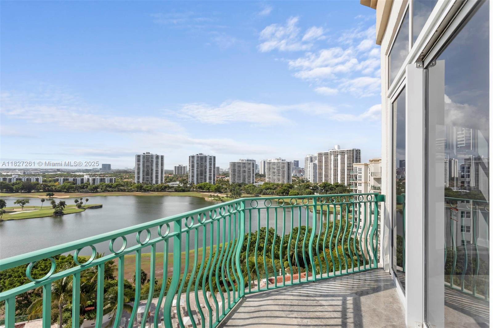 19900 E Country Club Dr #TS10, Aventura, Florida image 25