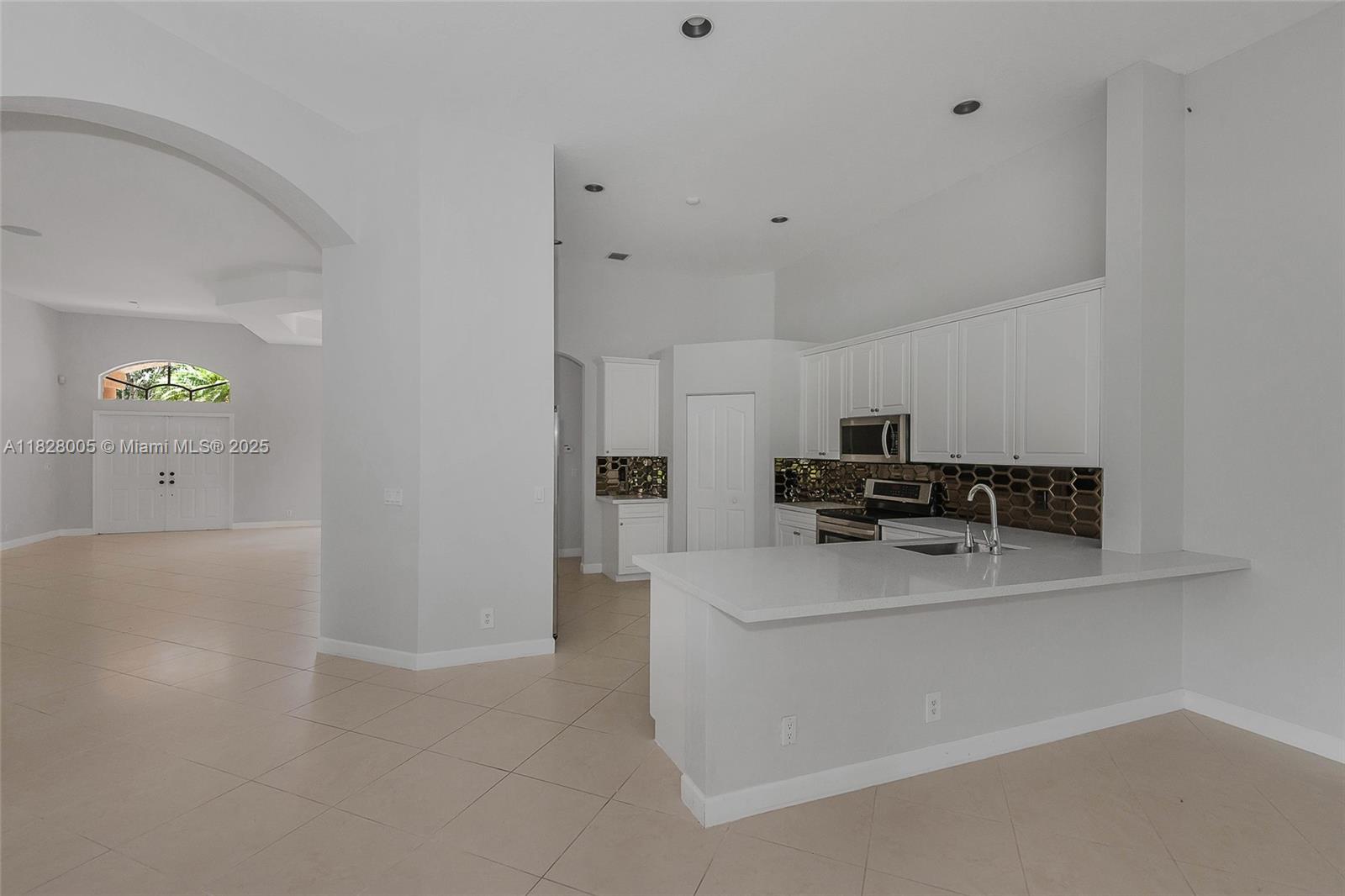 3843 Oak Ridge Cir, Weston, Florida image 3