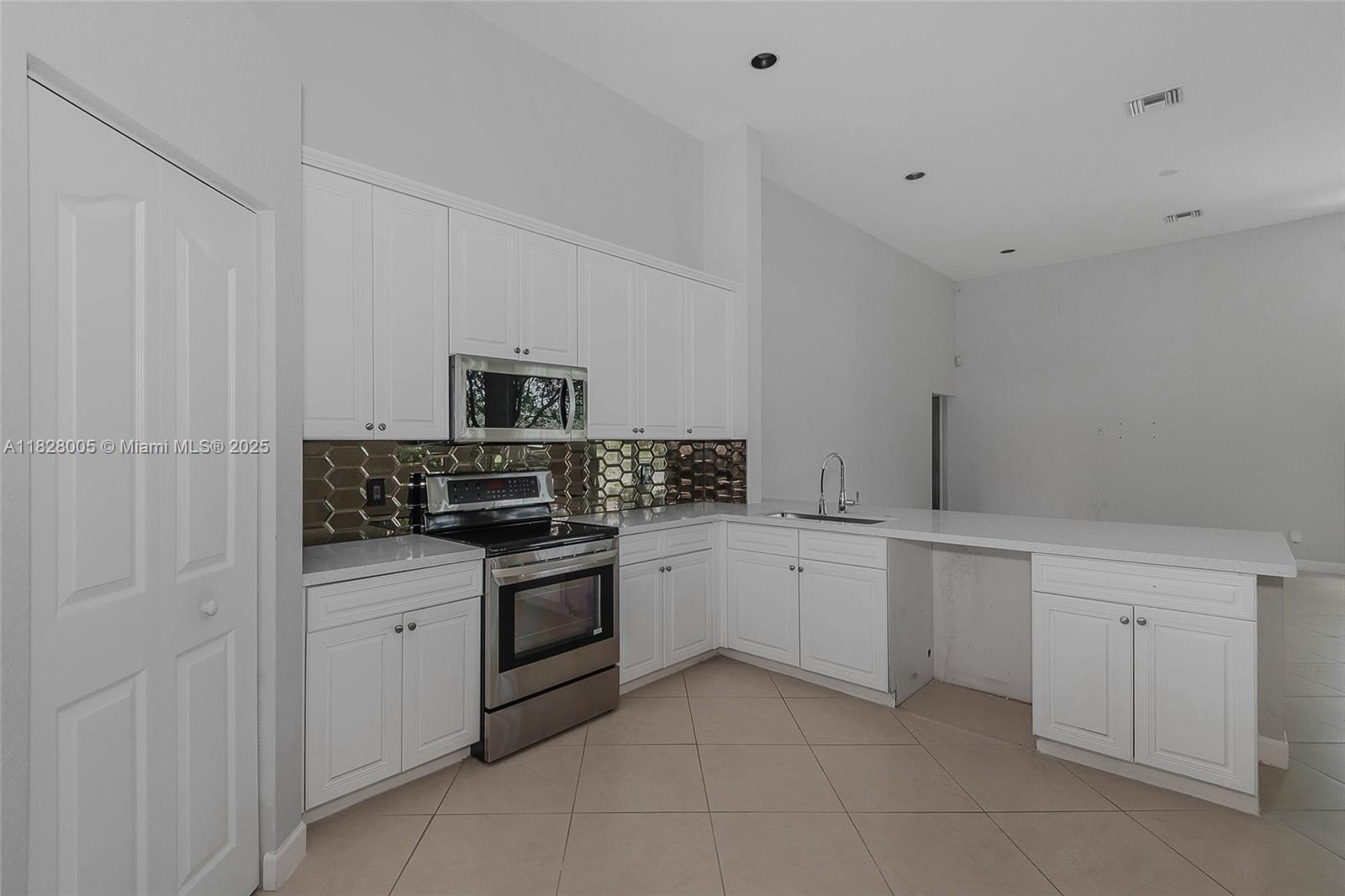 3843 Oak Ridge Cir, Weston, Florida image 4