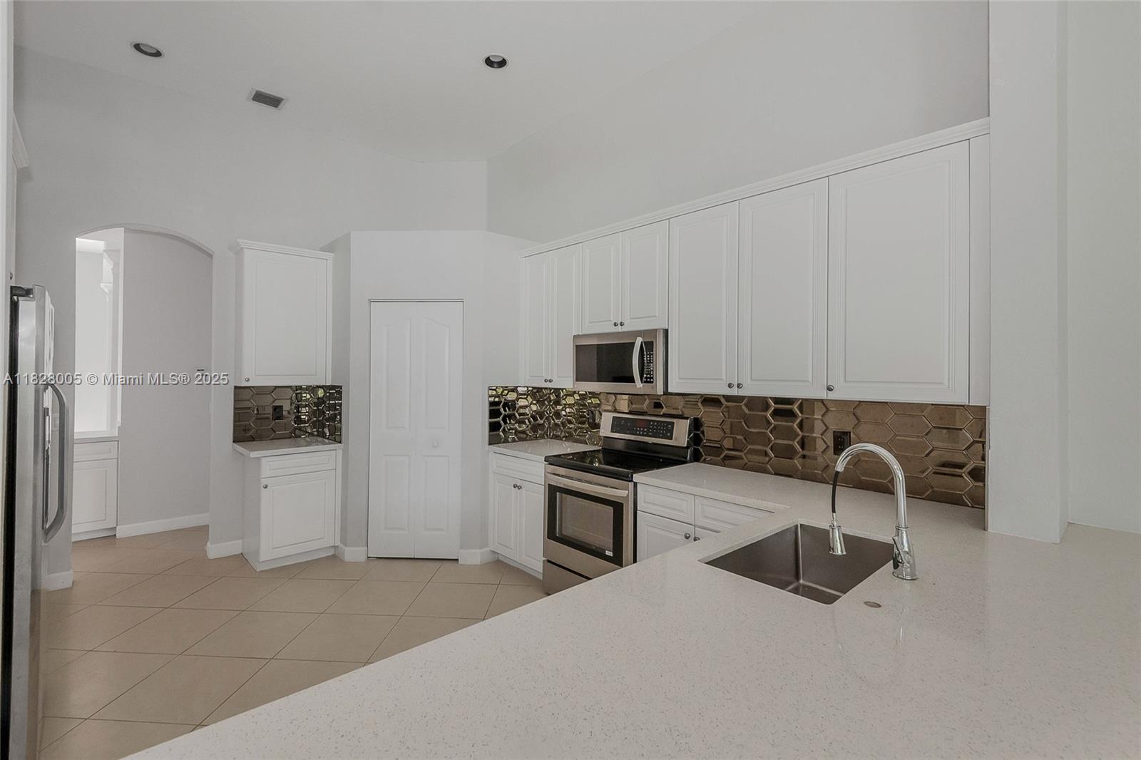 3843 Oak Ridge Cir, Weston, Florida image 5