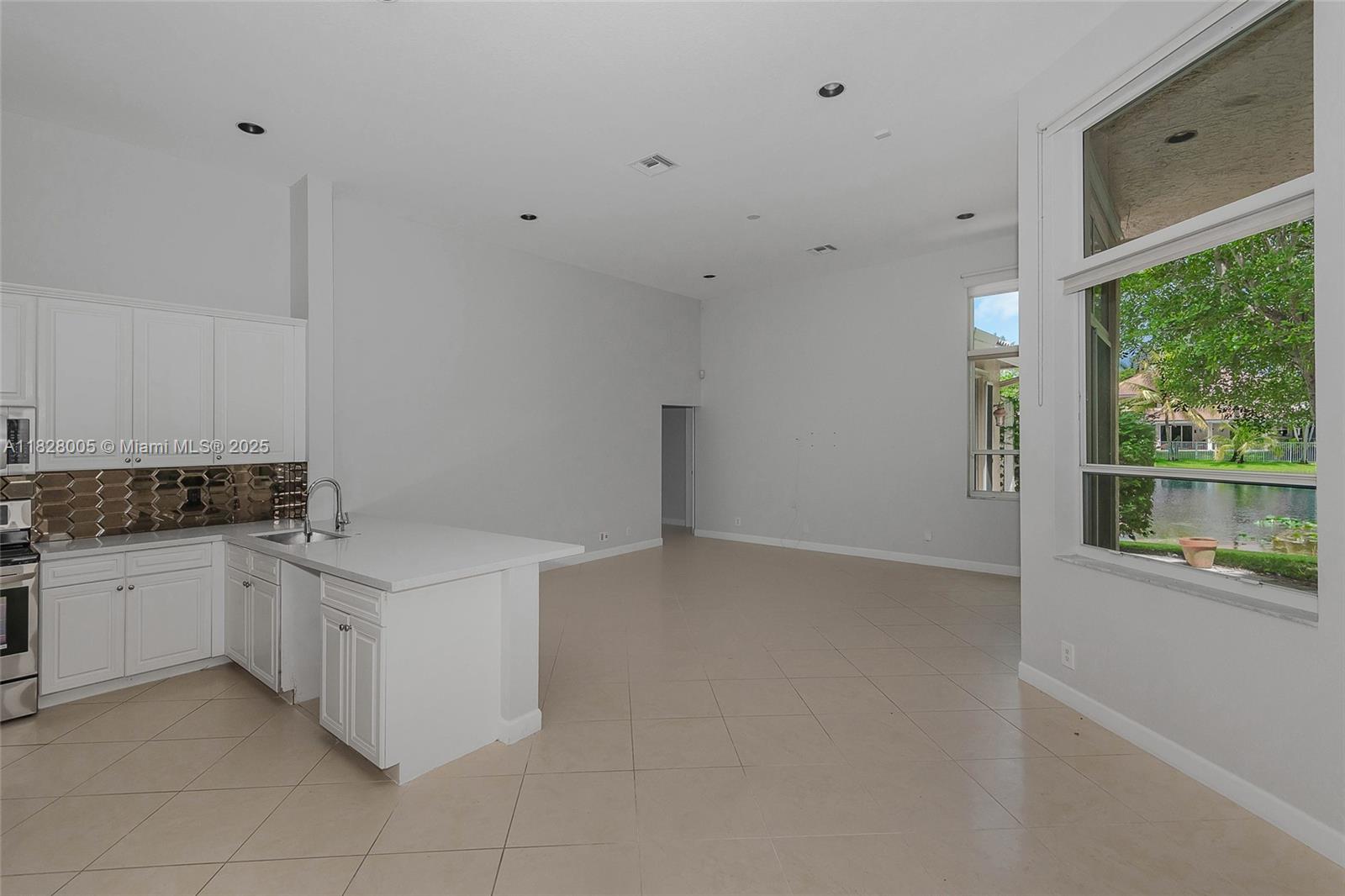 3843 Oak Ridge Cir, Weston, Florida image 6