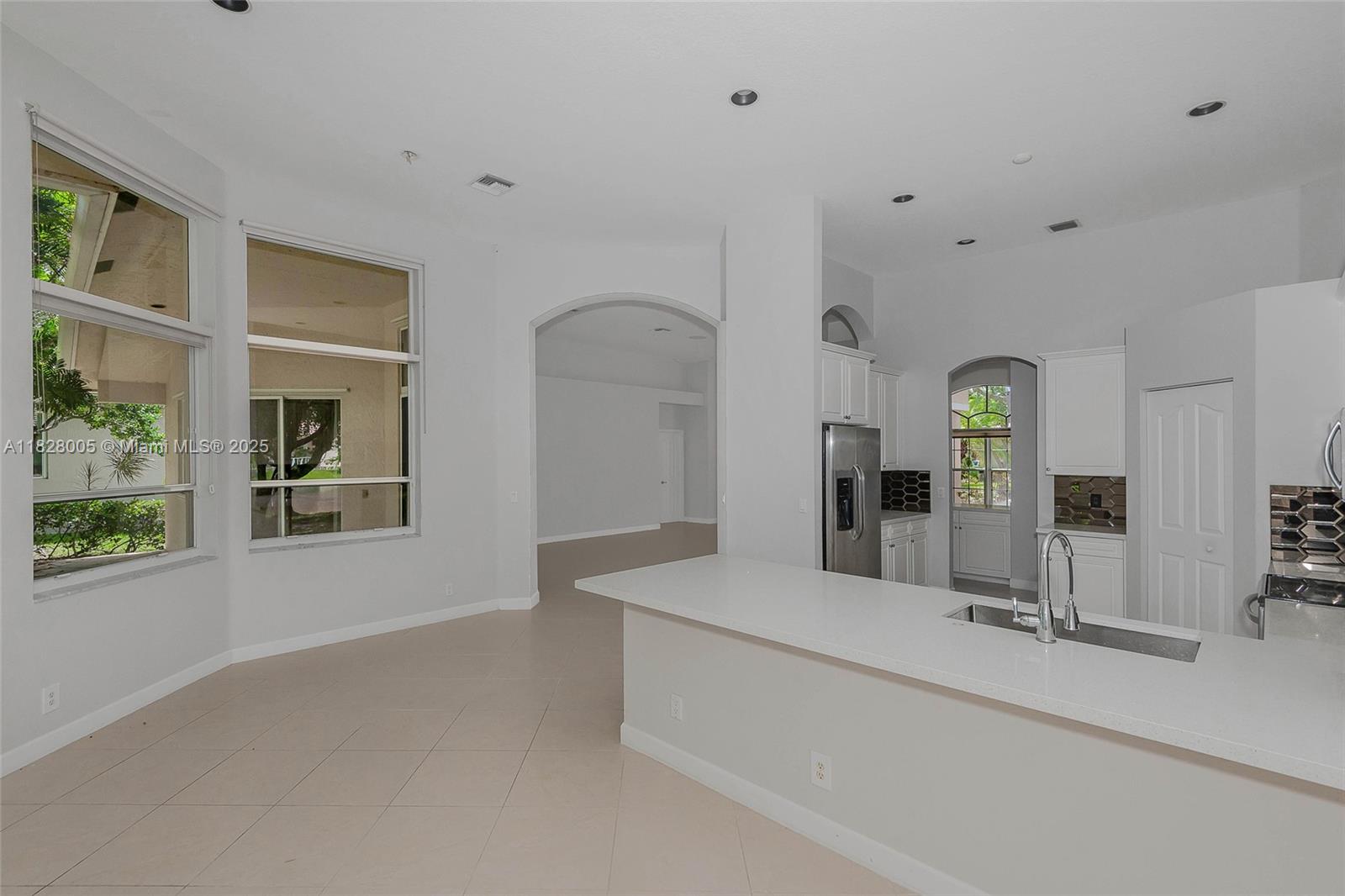 3843 Oak Ridge Cir, Weston, Florida image 7