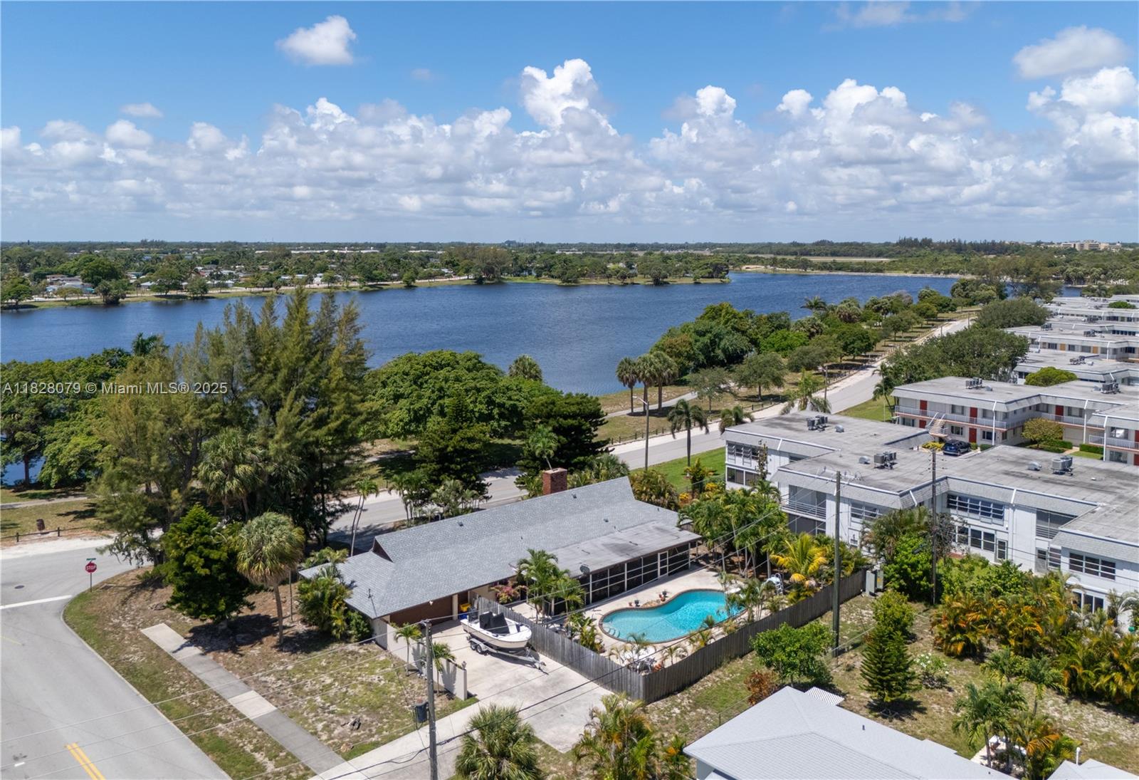 3410 Lake Osborne Dr, Lake Worth, Florida image 2