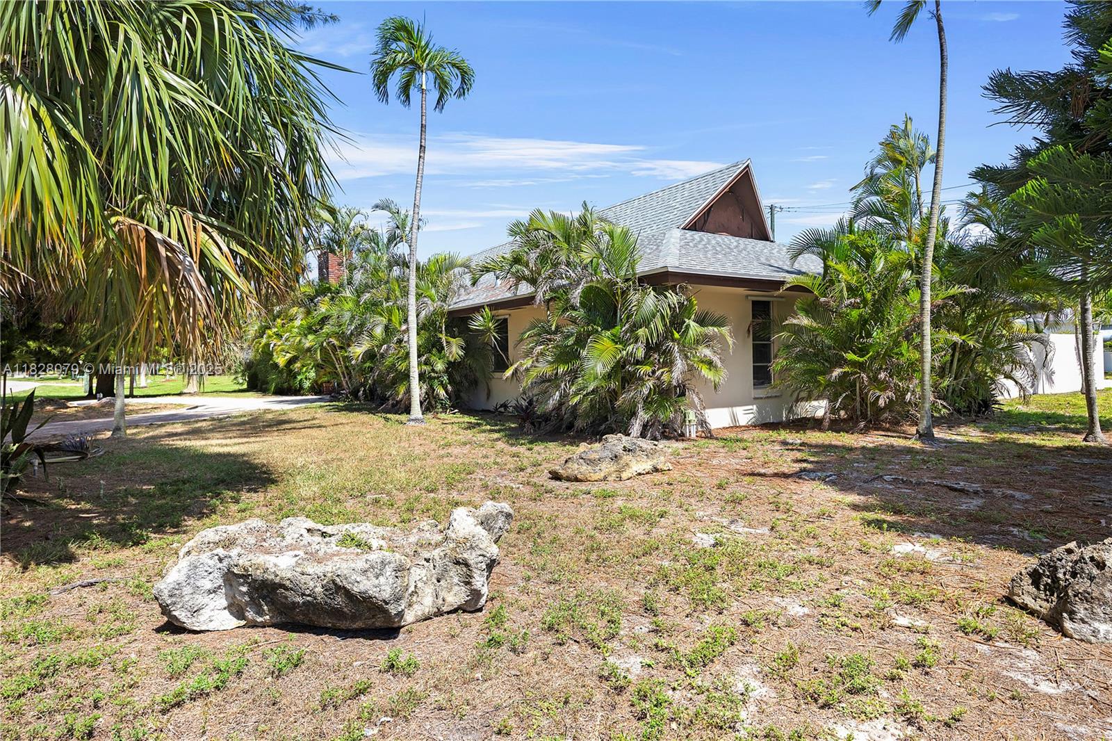 3410 Lake Osborne Dr, Lake Worth, Florida image 36