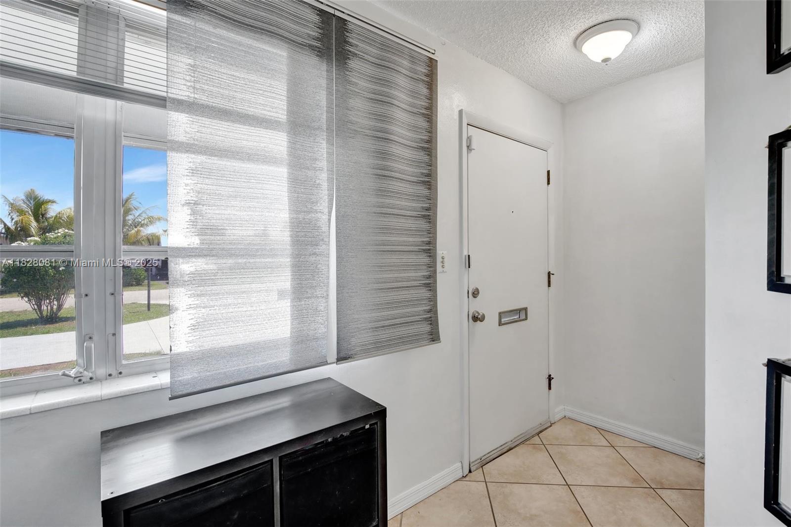 8501 NW 11th Ct, Pembroke Pines, Florida image 10