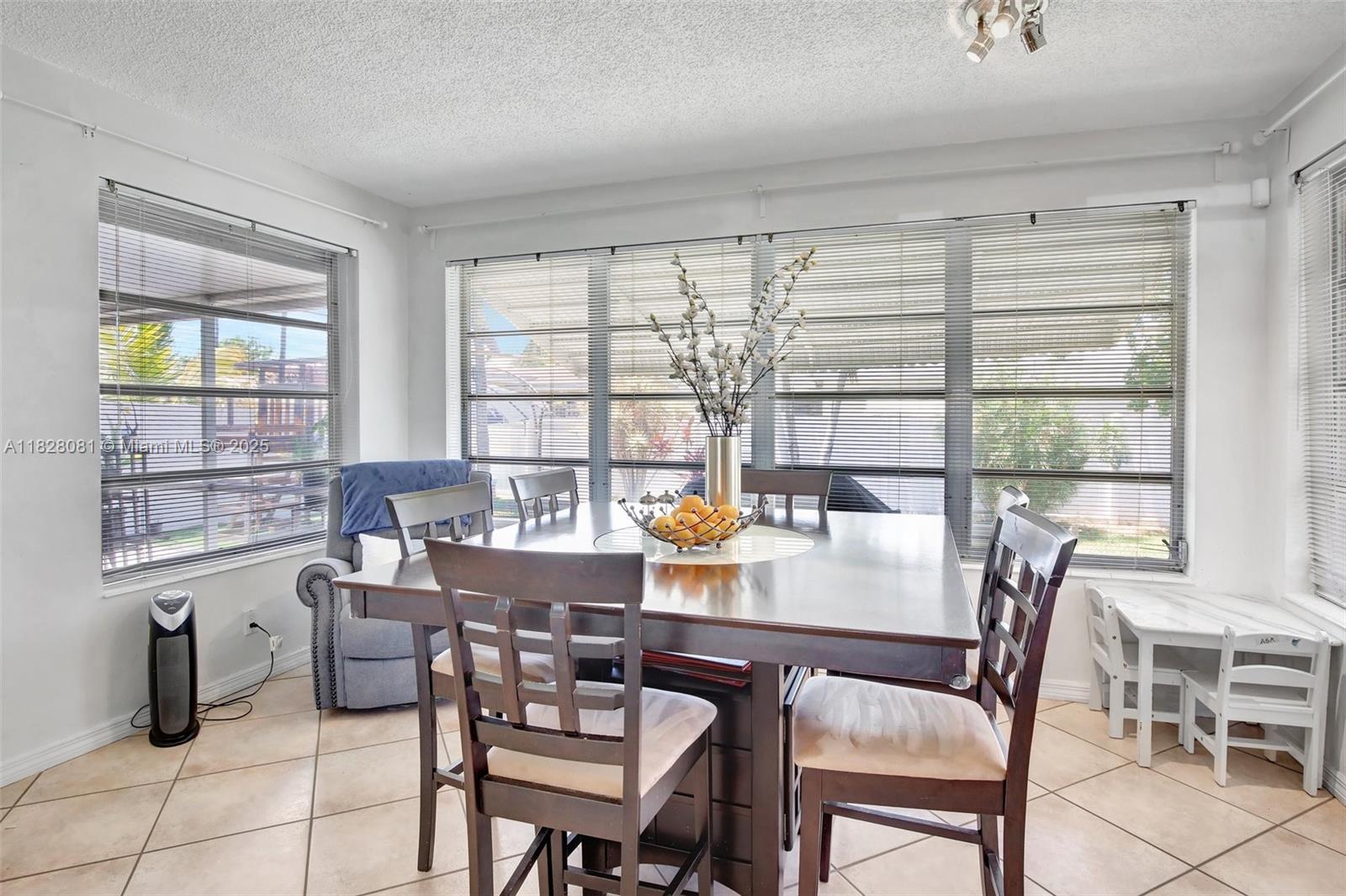 8501 NW 11th Ct, Pembroke Pines, Florida image 7