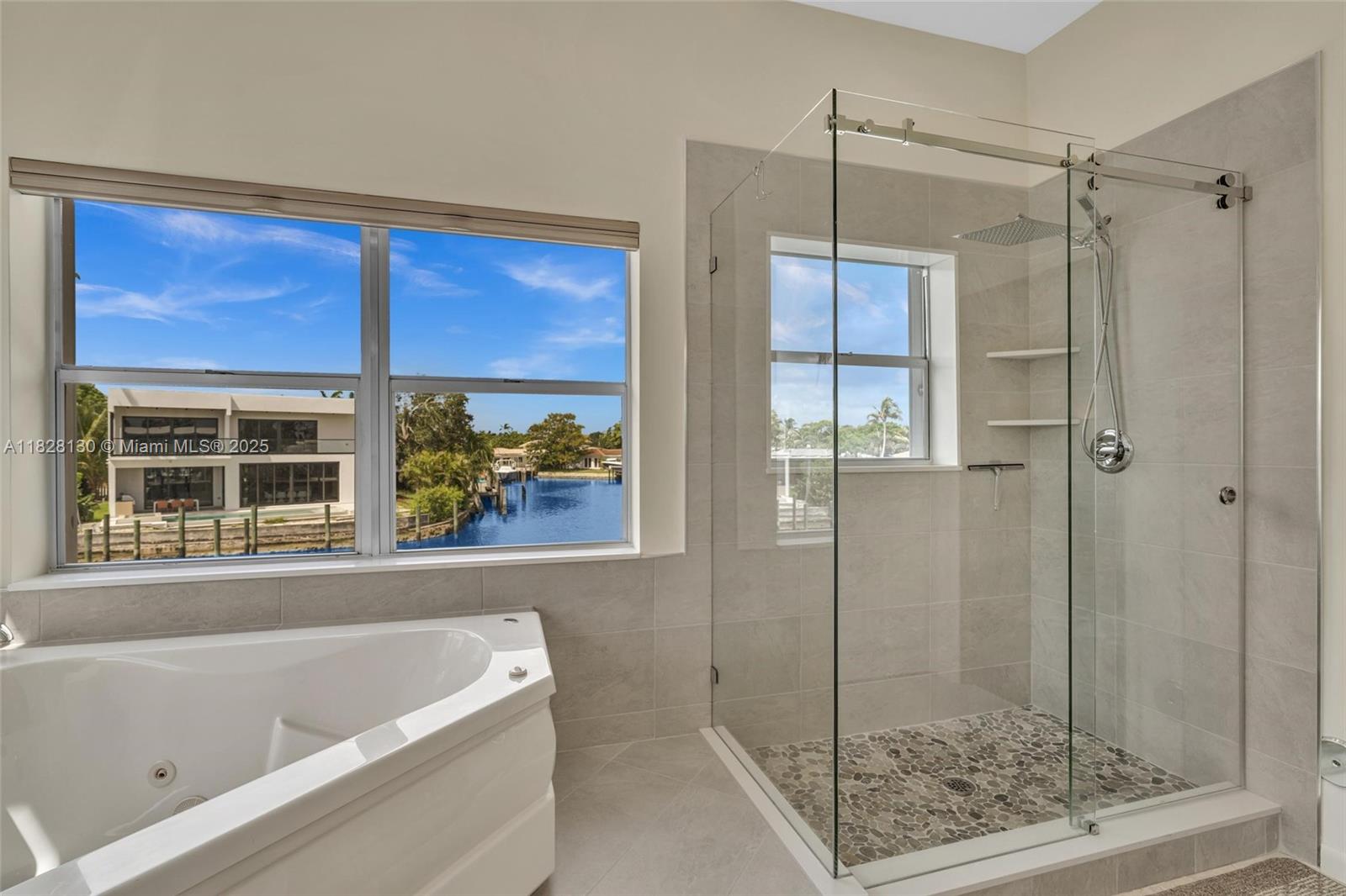 2108 NE 24th St, Wilton Manors, Florida image 13
