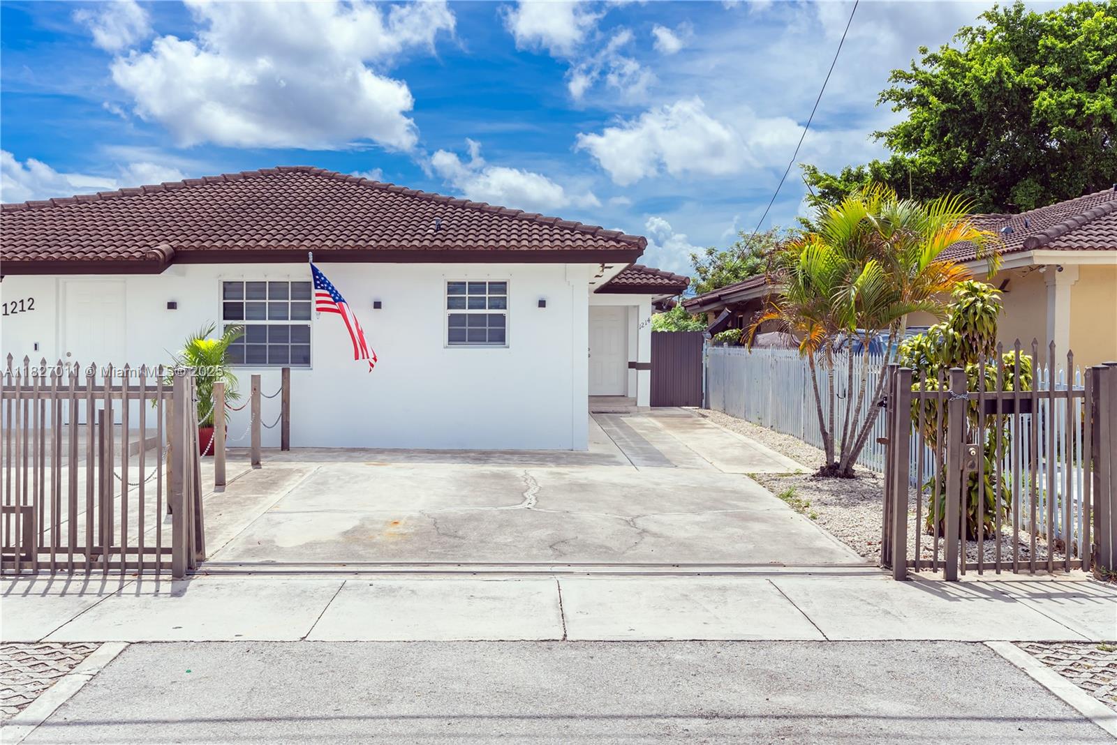 Property photo # 0
