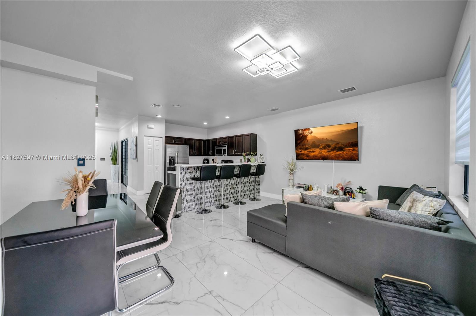3574 W 88th Ter, Hialeah, Florida image 10