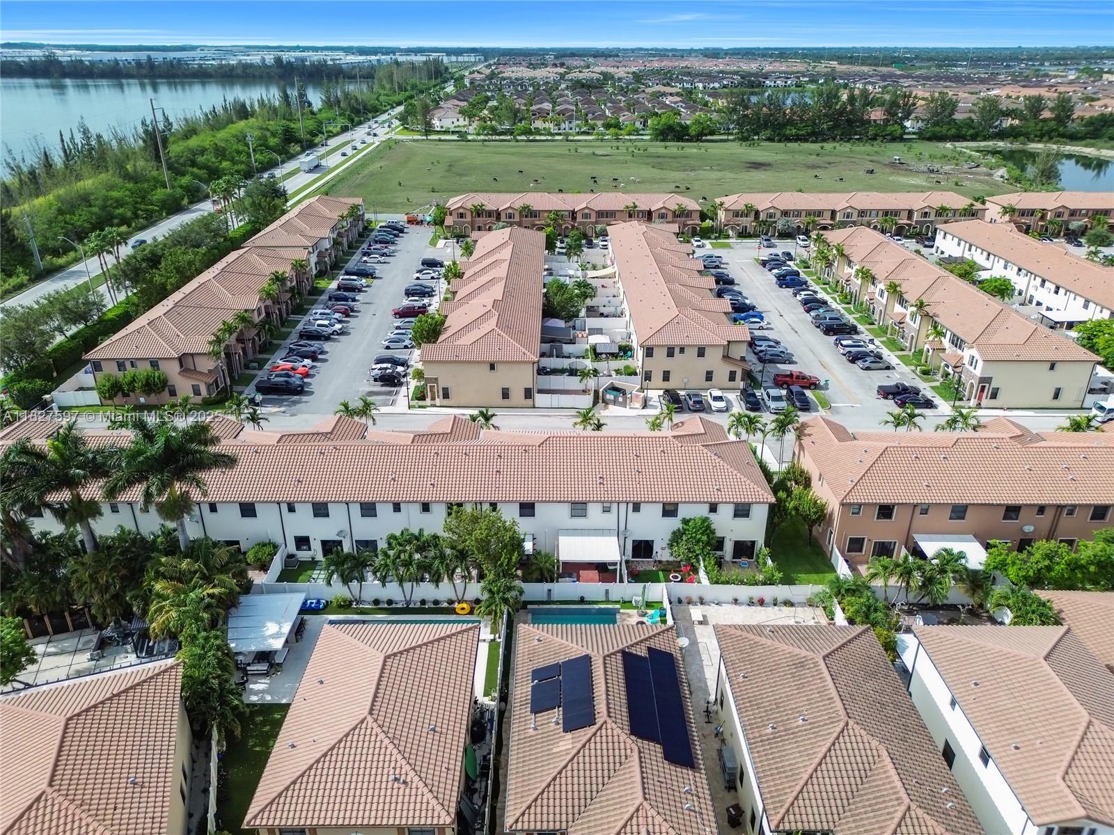 3574 W 88th Ter, Hialeah, Florida image 35