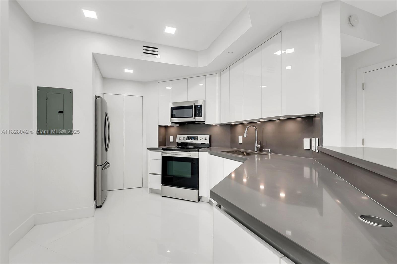 Condo for Rent in Miami, FL