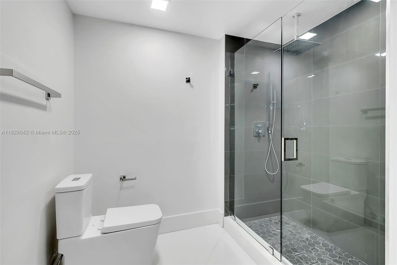 Property photo # 9