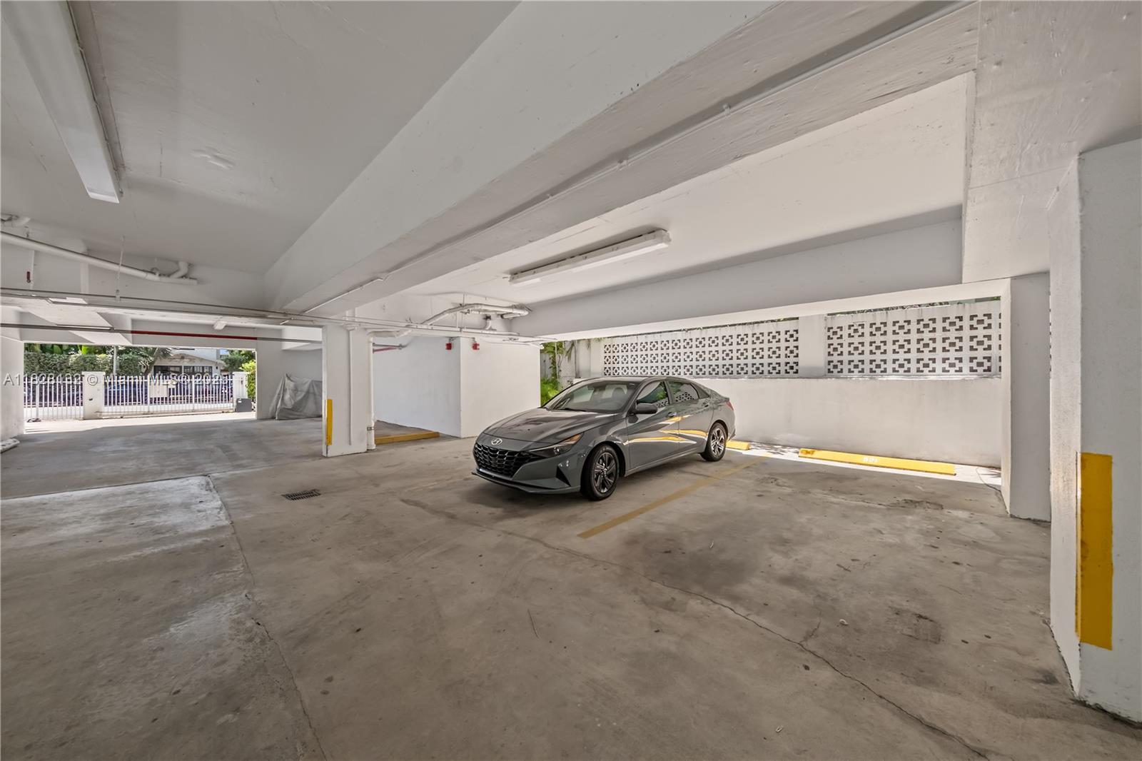 716 Michigan Ave #302, Miami Beach, Florida image 13