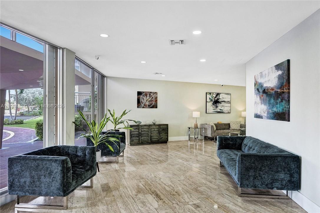 301 N Ocean Blvd #404, Pompano Beach, Florida image 27