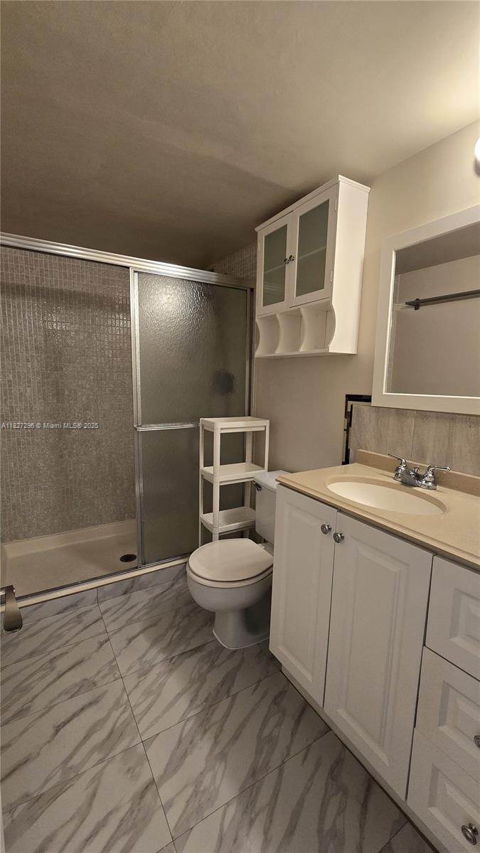 1000 Parkview Dr #218, Hallandale Beach, Florida image 18