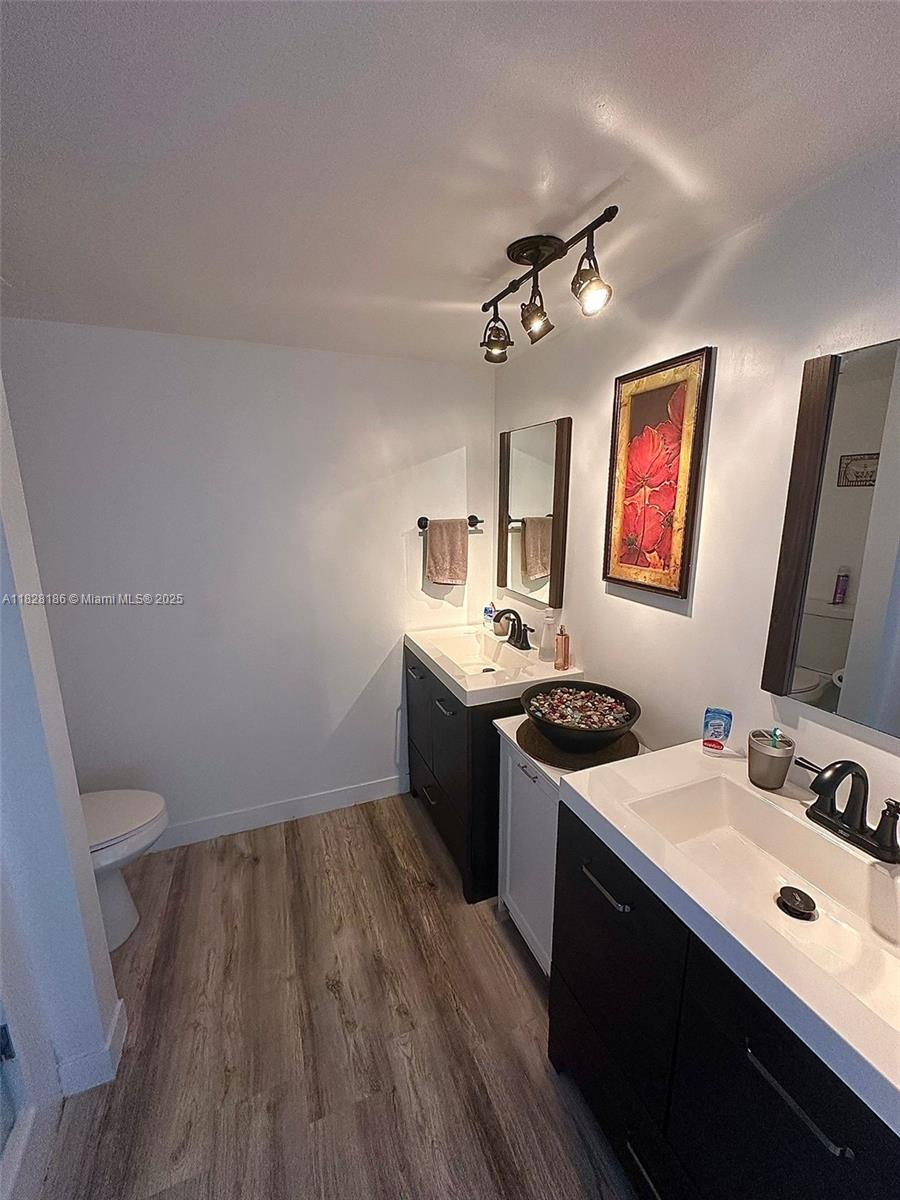13499 Biscayne Blvd #1013, North Miami, Florida image 23