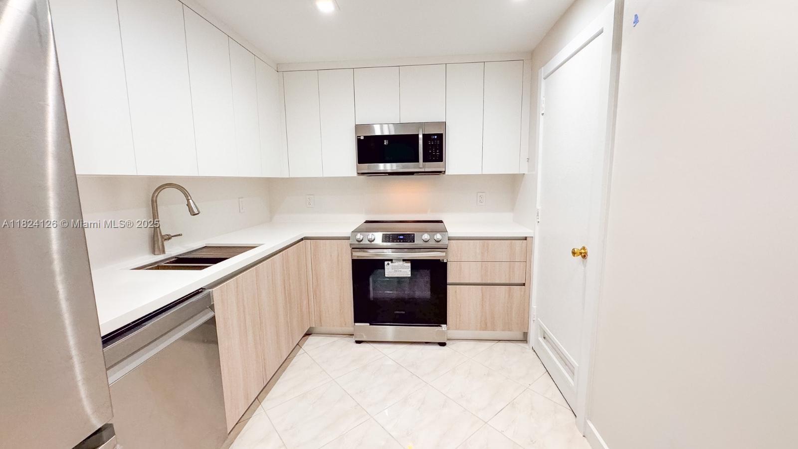 400 Kings Point Dr #1222, Sunny Isles Beach, Florida image 5