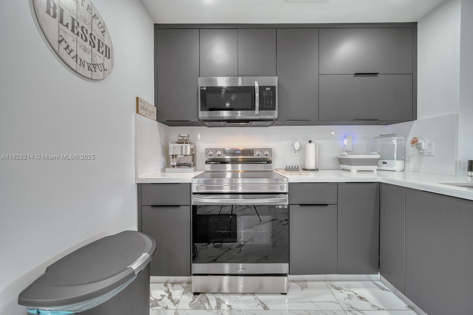 6641 Greene St, Hollywood, Florida image 10