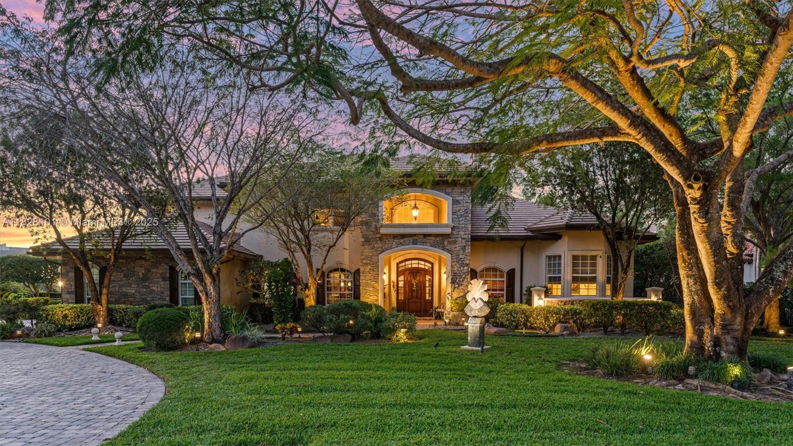 12483 Grand Oaks Dr, Davie, Florida image 1