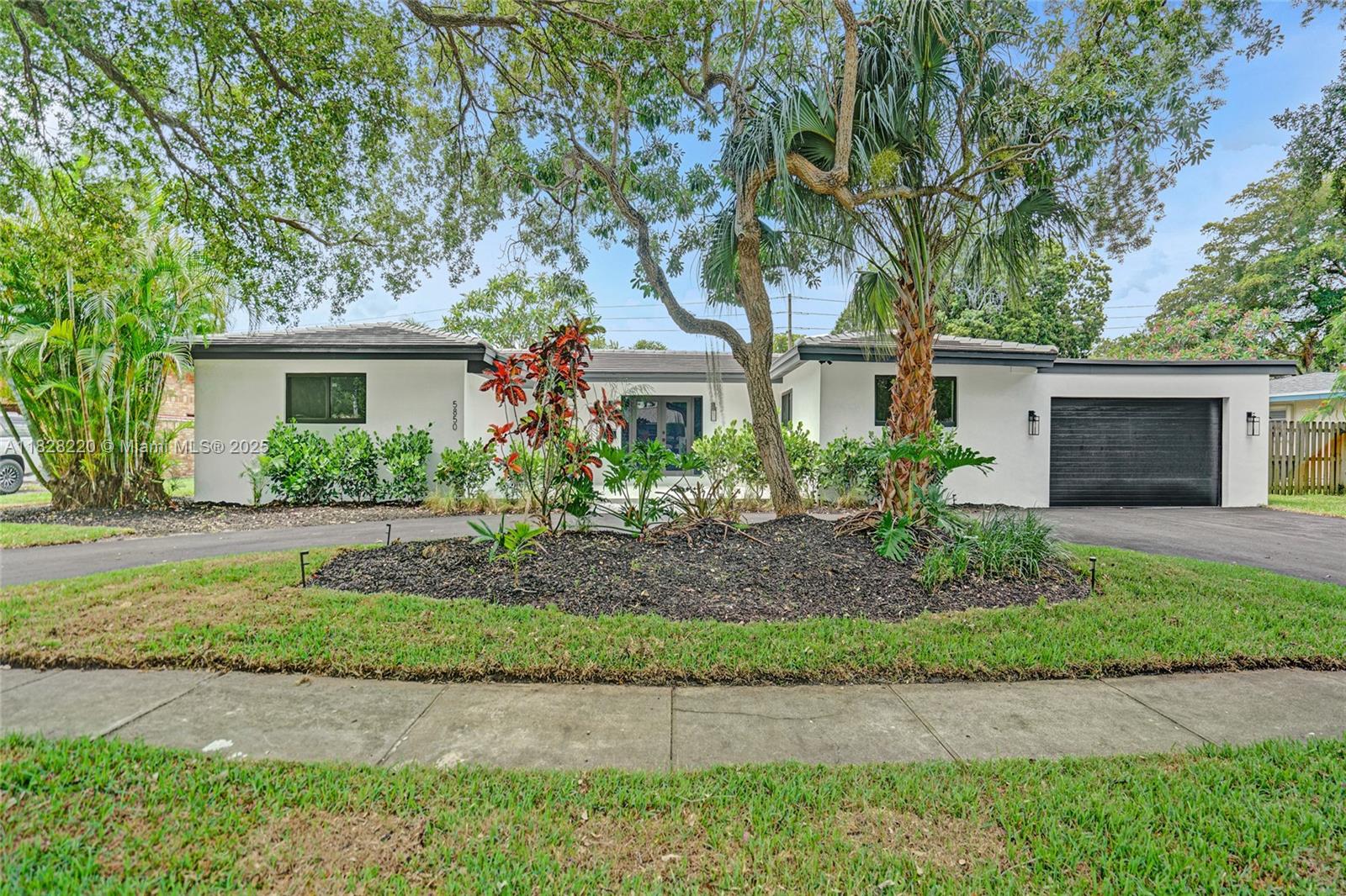 5850 Rose Ter, Plantation, Florida 33317
