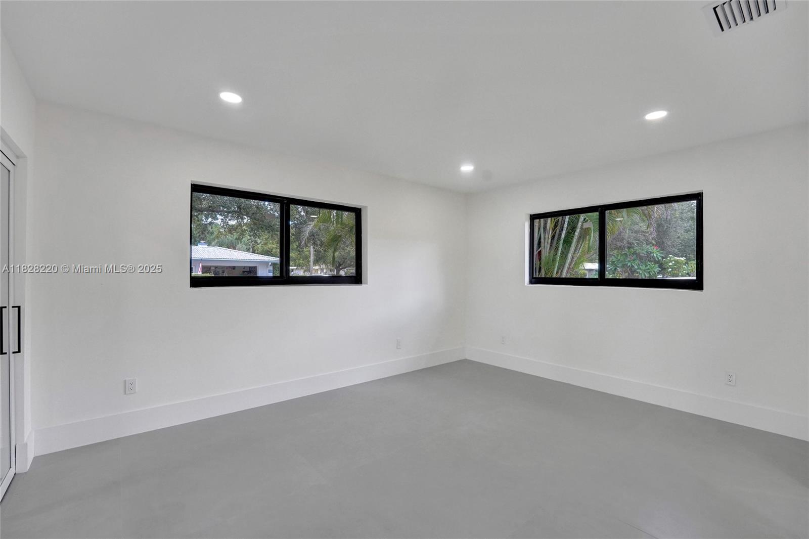 5850 Rose Ter, Plantation, Florida image 30