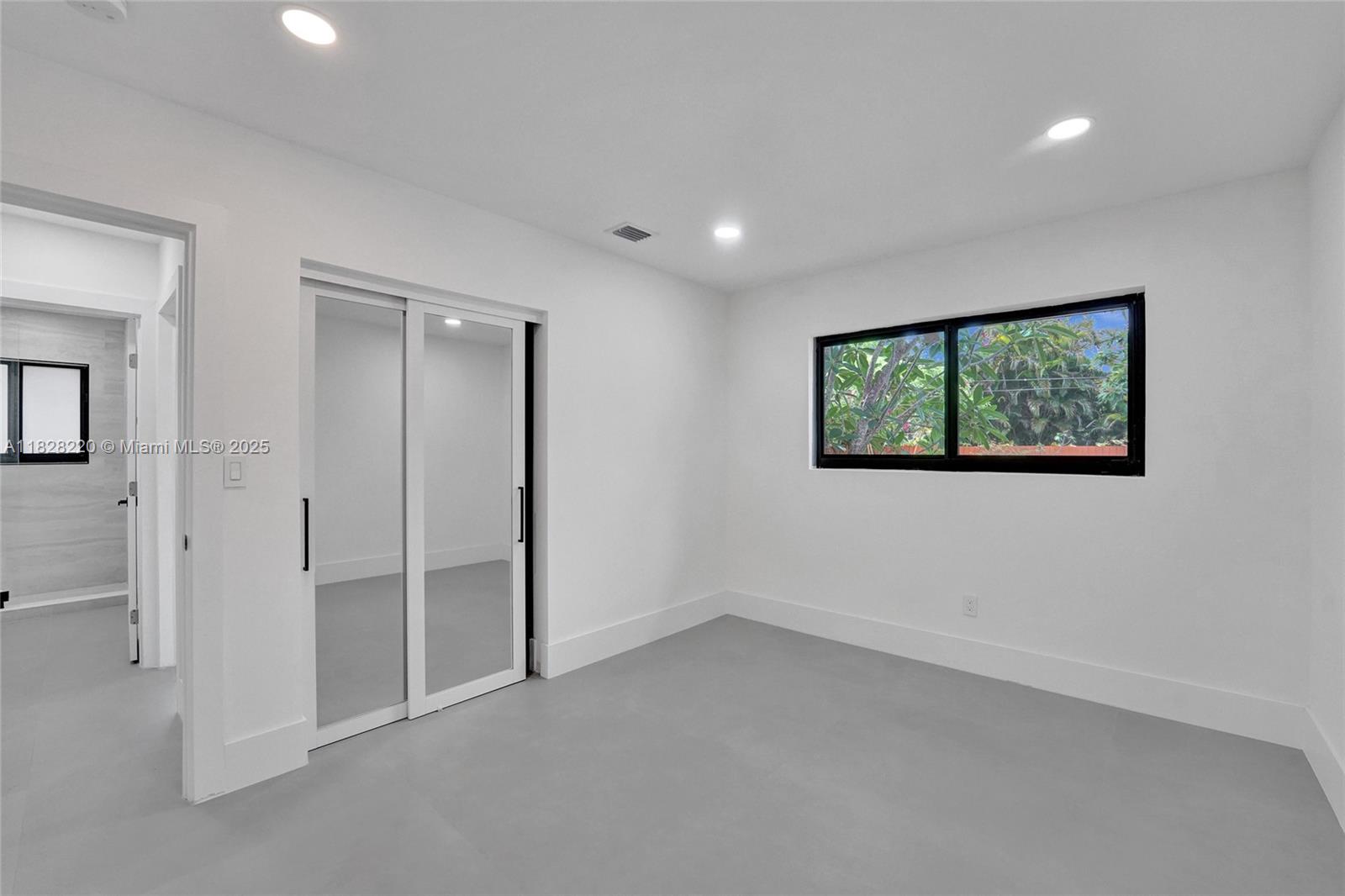 5850 Rose Ter, Plantation, Florida image 32