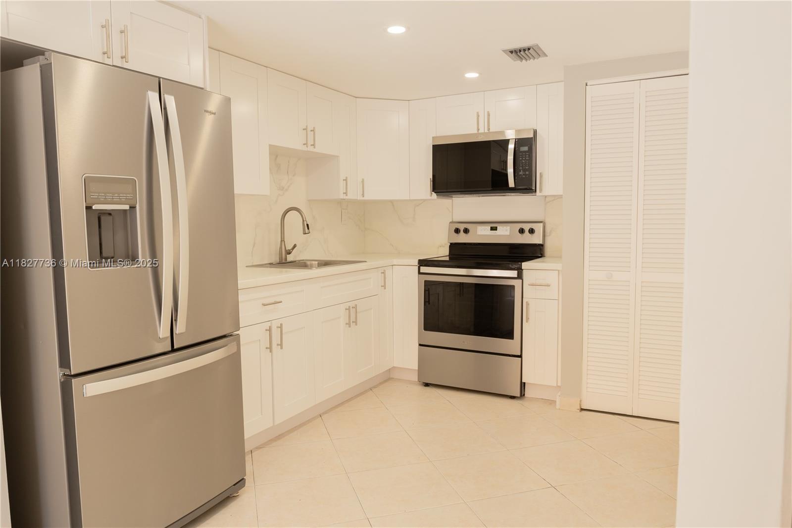 5337 W 23rd Ct #13-3, Hialeah, Florida image 10
